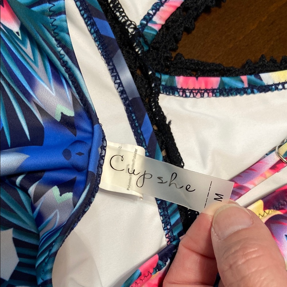 Colorful Cupshe One-Piece Swimsuit, size M. New! - Picture 7 of 10